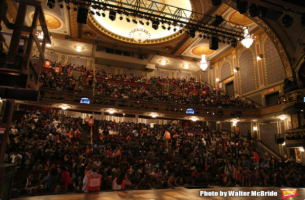 Thirteen hundred students had the privilege to attend this show through the #EduHam program.

